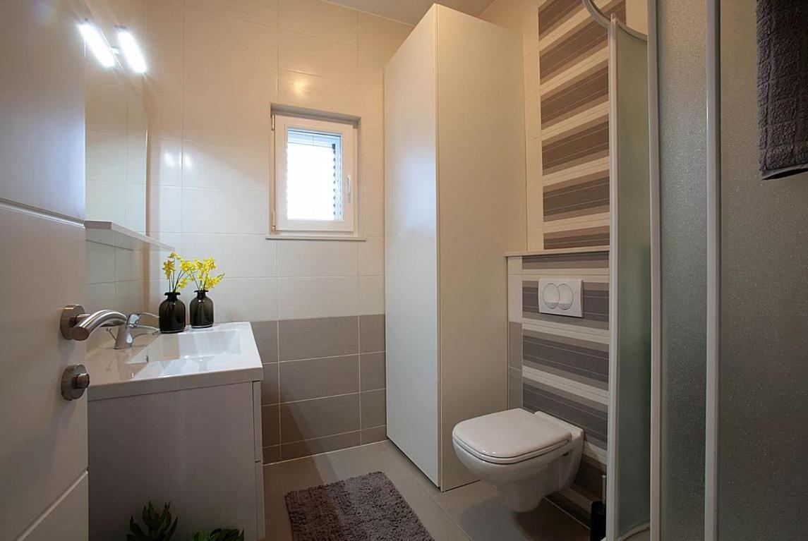 Sea Salt Apartment Novalja Buitenkant foto